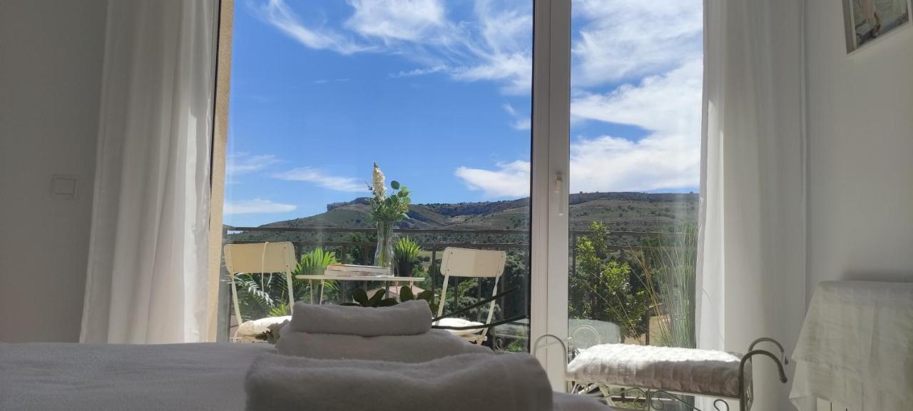 La Casa De Fuentetoba Villa Екстериор снимка